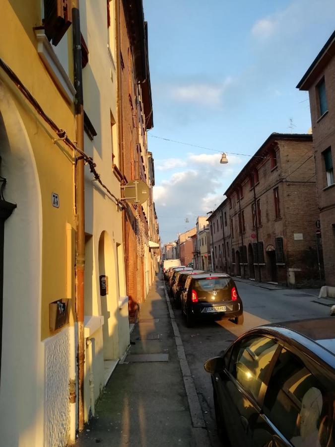 Over The Rainbow - Cozy Studio In The Centre Of Ferraraアパートメント エクステリア 写真